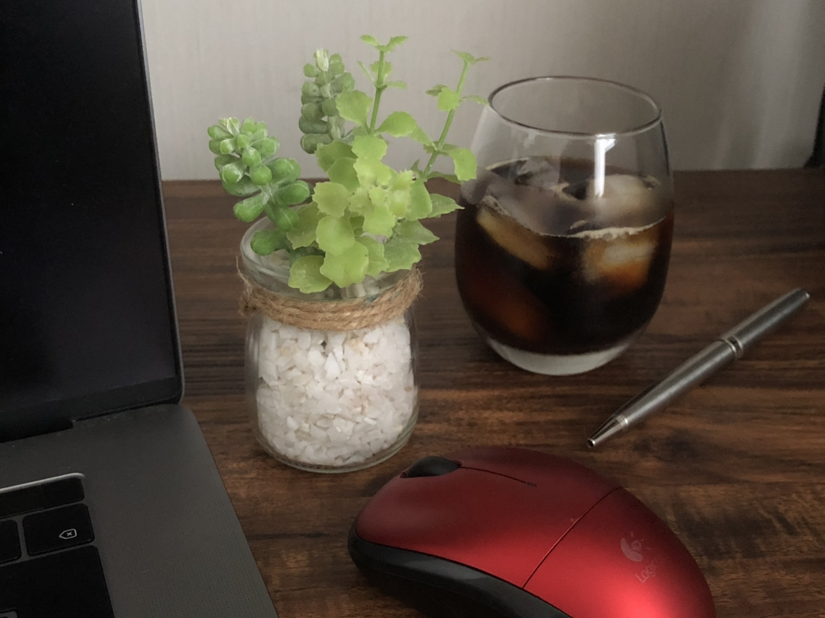 余計な背景が入ったイメージ写真例